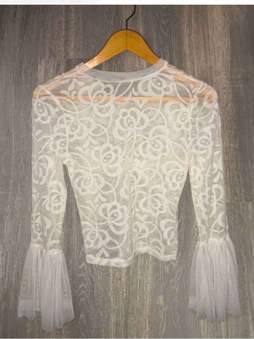 Haute Monde Sheer Floral Mesh Bell Sleeve Top Size Small